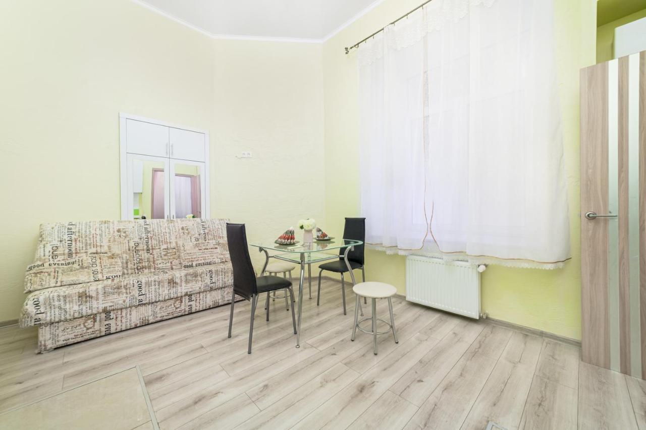 Apartment Near Deribasovskaya Odesa Exterior photo